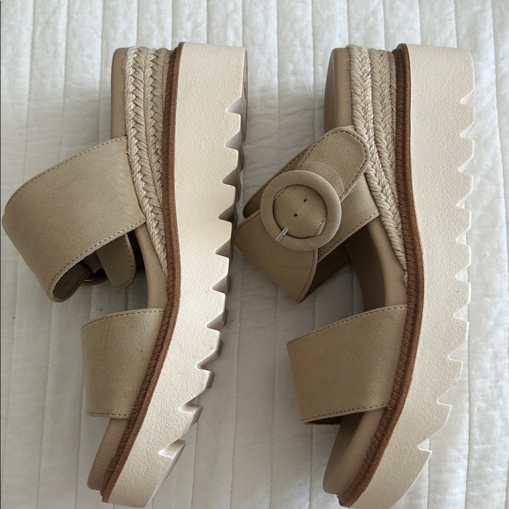 MIA Women's Beige Buckle Slide Sandals
Worn once - Picture 3 of 5